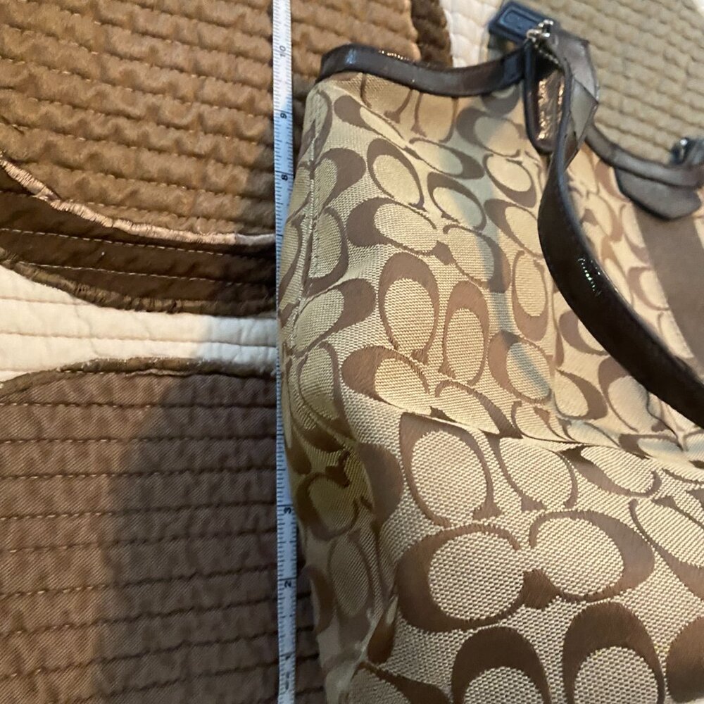 Coach handbag - Picture 2 of 10